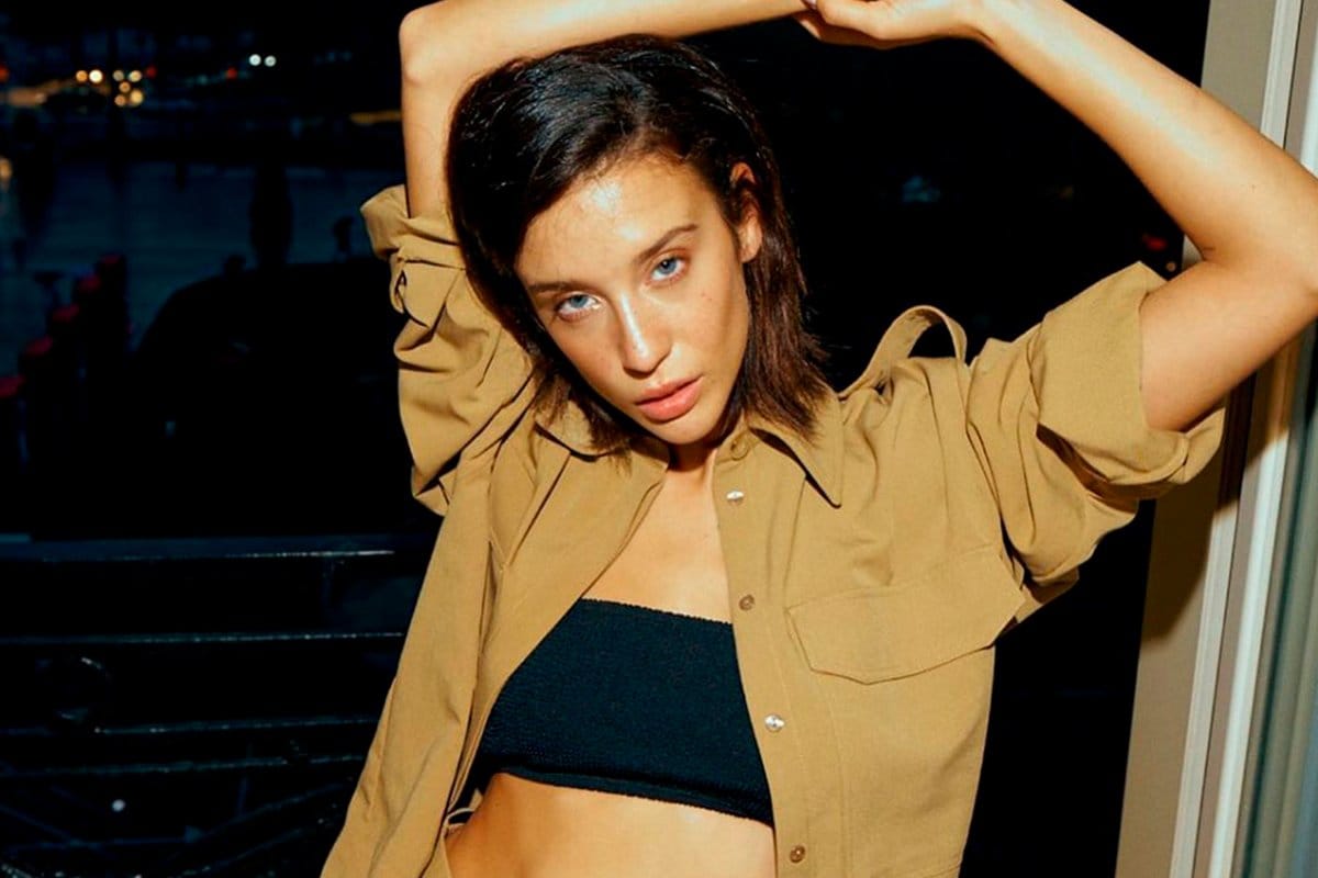 Elite’s Maria Pedraza has the bathing suit top that you’ll want to wear with all your fall looks.