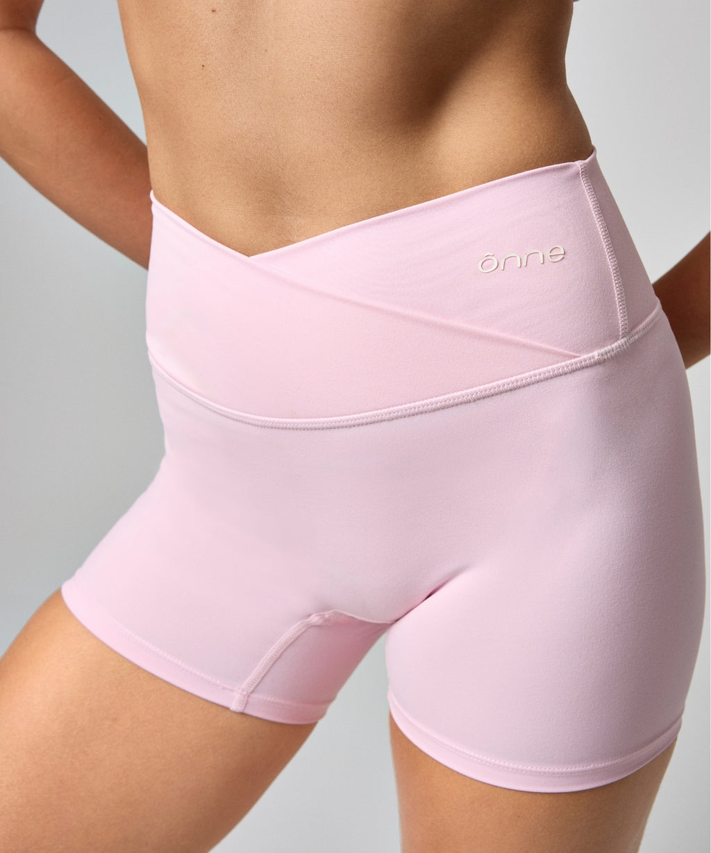 Solene Shorts in Sakura Pink, ÔNNE activewear
