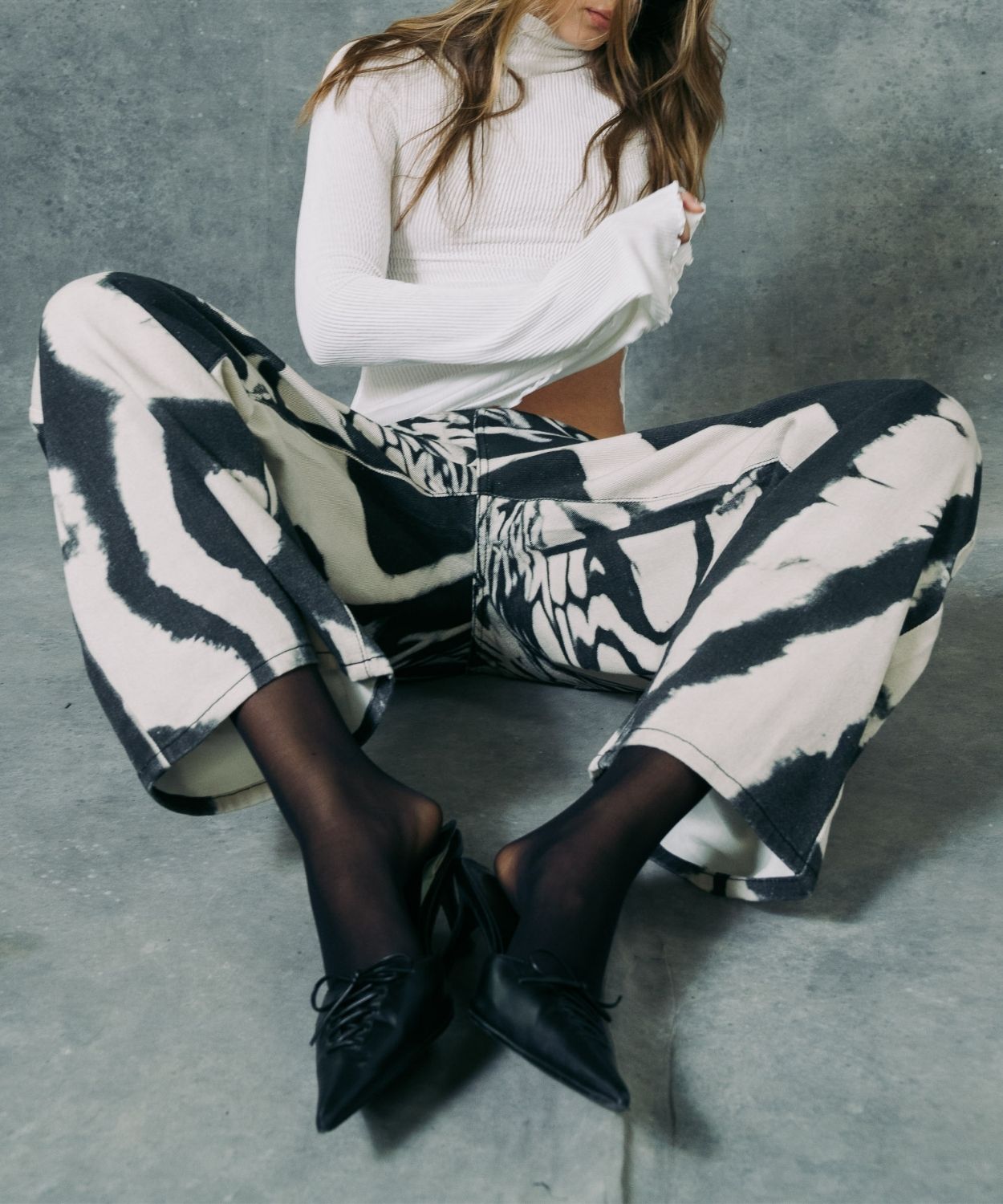 Die weit geschnittene Jeans mit Print
