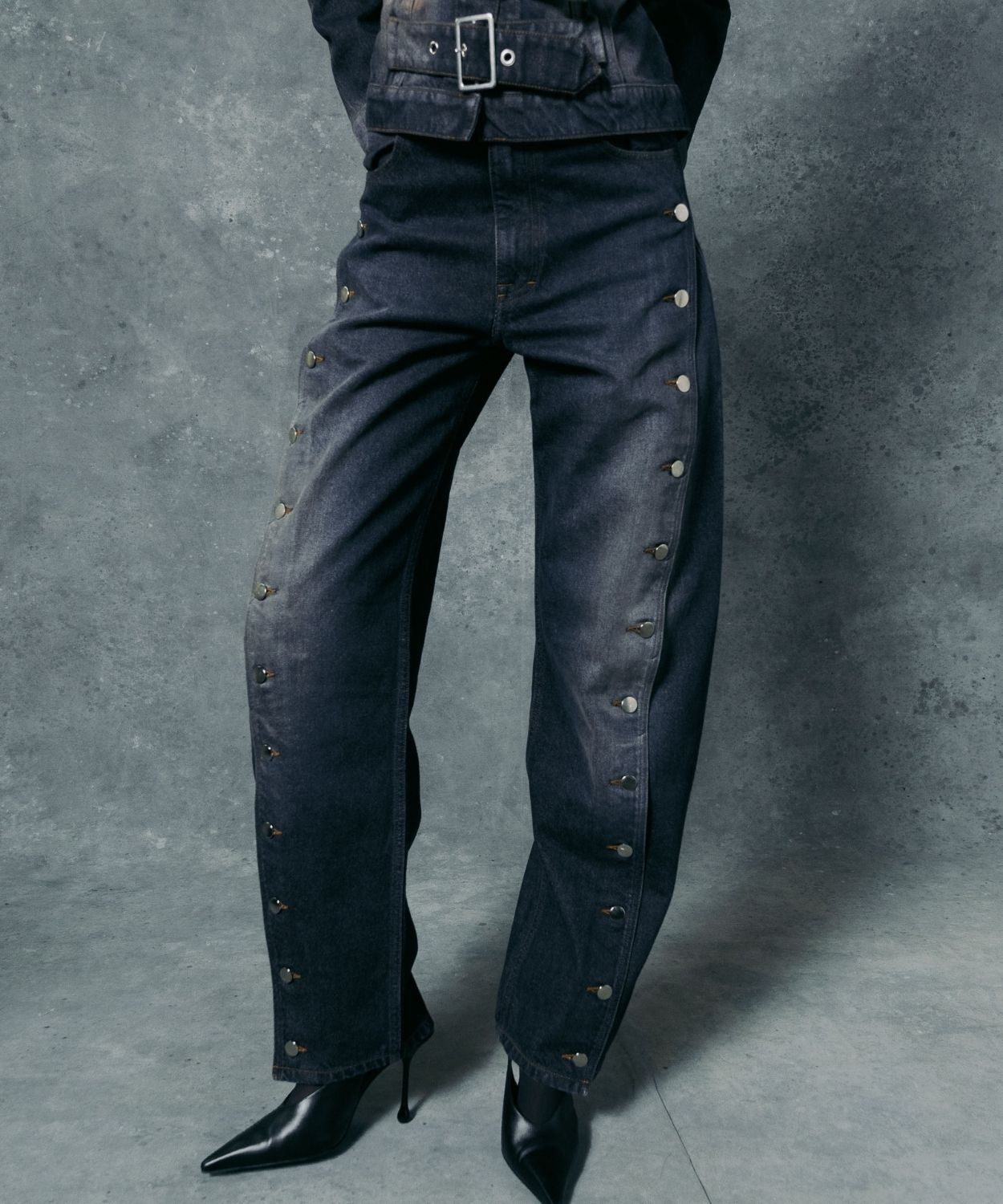 Die gerade geschnittene Button-Fly Jeans