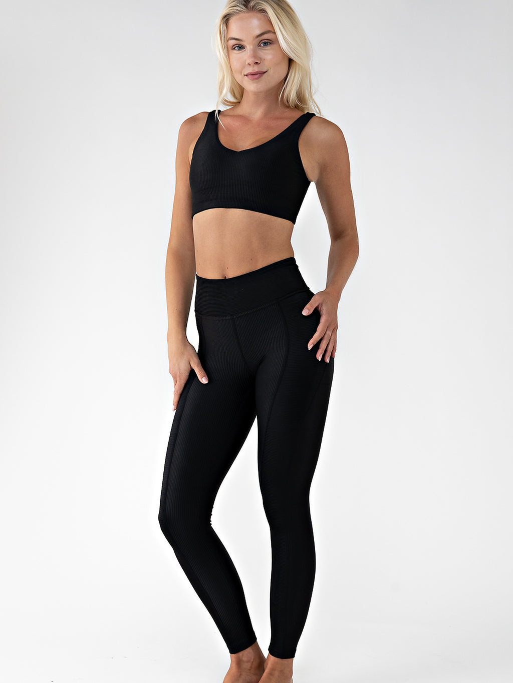 Zoe Leggings in Black, ÔNNE activewear