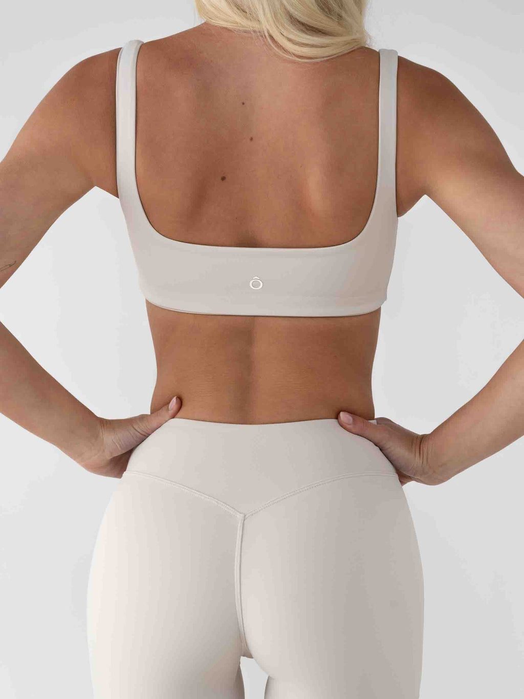 Marlo Shorts in Light Khaki, ÔNNE activewear