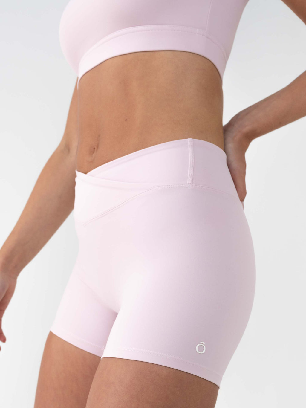 Race Shorts in Peach Pink, ÔNNE activewear