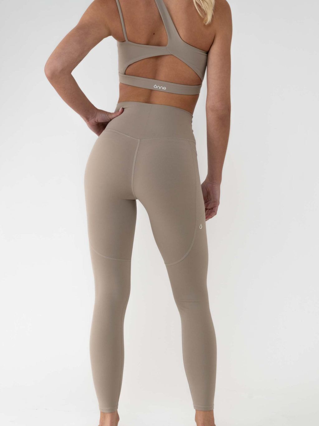 Nora Top in Birch Brown, ÔNNE activewear