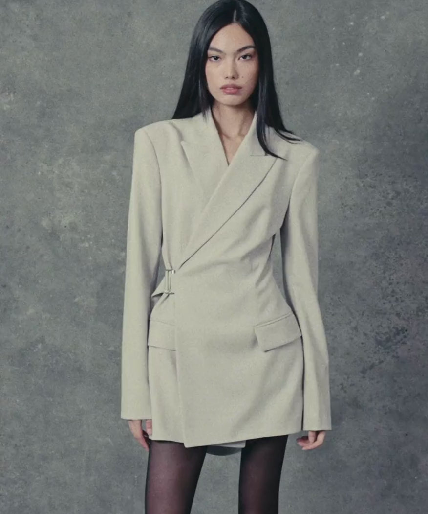 Das taillierte Blazer-Kleid