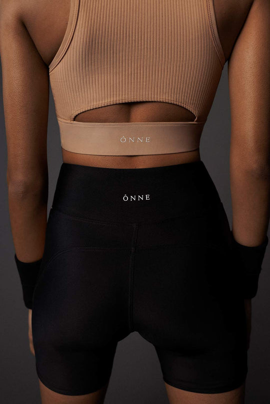 Nude Black